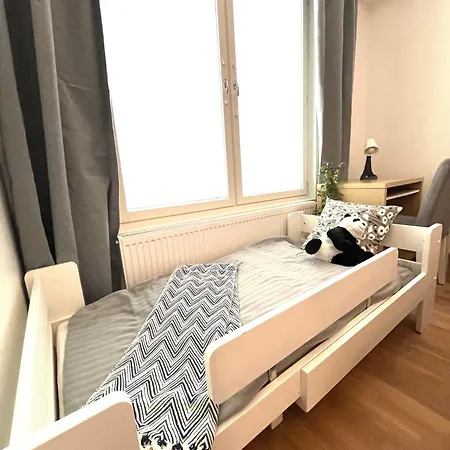 2br Design 400 M From Train Station Tikkurila Διαμέρισμα *