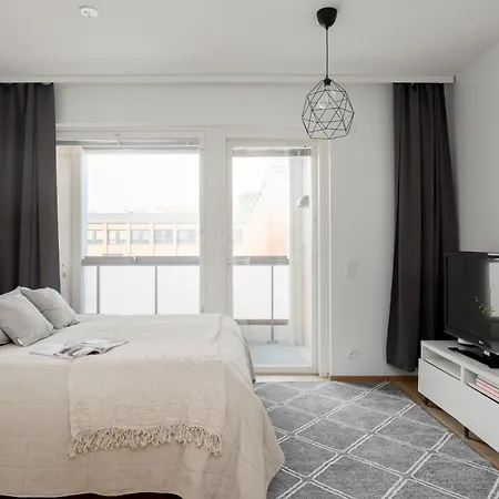 2br Design 400 M From Train Station Tikkurila Vantaa