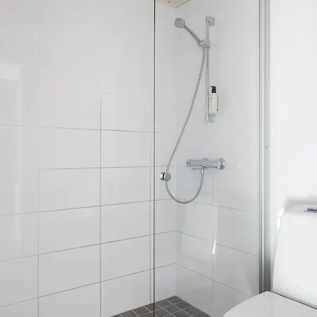 2br Design 400 M From Train Station Tikkurila Lejlighed Vantaa