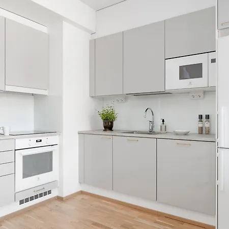 アパート 2br Design 400 M From Train Station Tikkurila