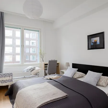 2br Design 400 M From Train Station Tikkurila