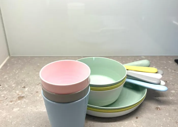 2br Design 400 M From Train Station Tikkurila